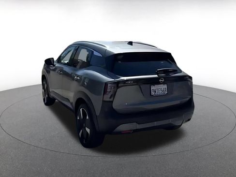 Used 2026 Nissan Kicks SR AWD/4WD image 4