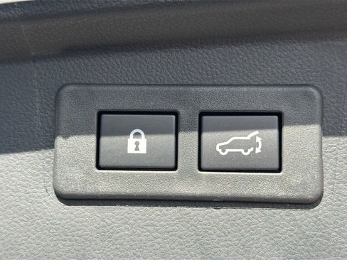 New 2025 Subaru Outback Limited image 13