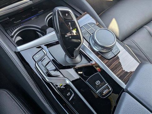 Certified 2022 BMW M550i xDrive AWD/4WD image 12