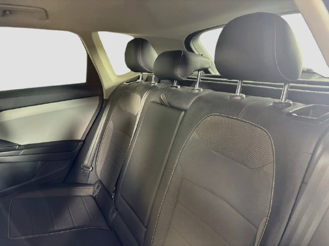 Certified 2022 Volkswagen Taos SE FWD image 26