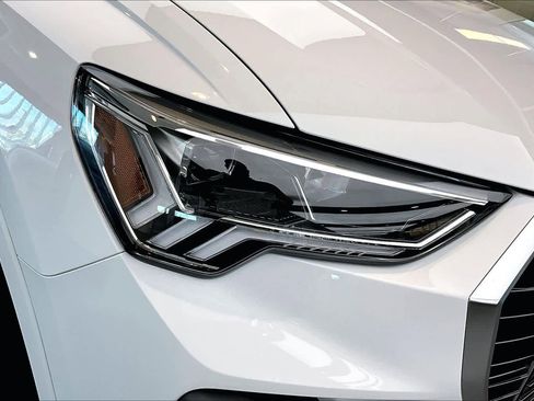 Certified 2025 Audi Q3 2.0T Premium w/ Convenience Package AWD/4WD image 27