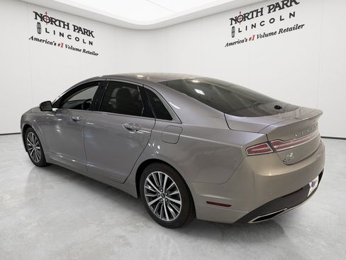Used 2020 Lincoln MKZ w/ Convenience Package FWD image 3