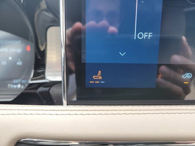Certified 2024 Lincoln Corsair FWD image 6