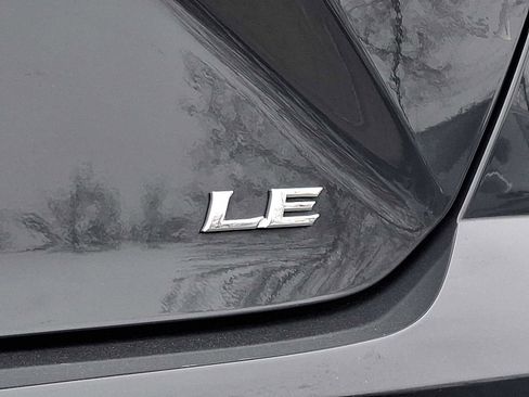 Used 2025 Toyota Camry LE w/ Convenience Package image 29