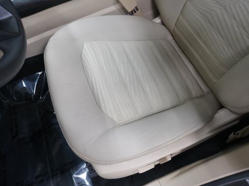 Used 2016 Ford Fusion SE FWD image 12
