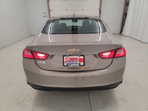 Used 2025 Chevrolet Malibu LT image 11