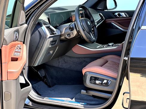 New 2026 BMW X5 xDrive40i w/ Climate Comfort Package image 8