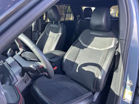 Used 2025 Ford Explorer ST AWD/4WD image 30