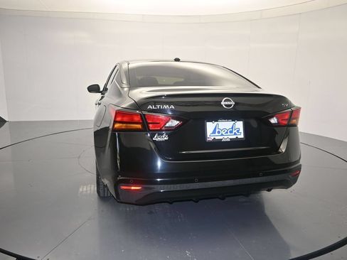 Used 2023 Nissan Altima 2.5 SV FWD image 23