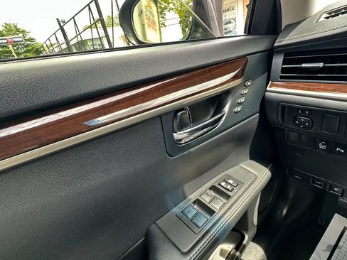 Used 2013 Lexus ES 350 w/ Luxury Pkg FWD image 13