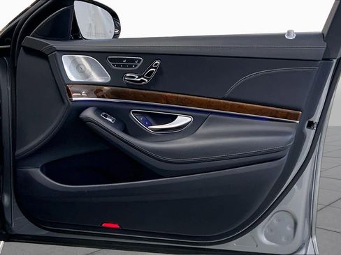 Used 2015 Mercedes-Benz S 550 4MATIC Sedan image 22