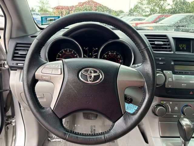 Used 2010 Toyota Highlander 4WD image 10