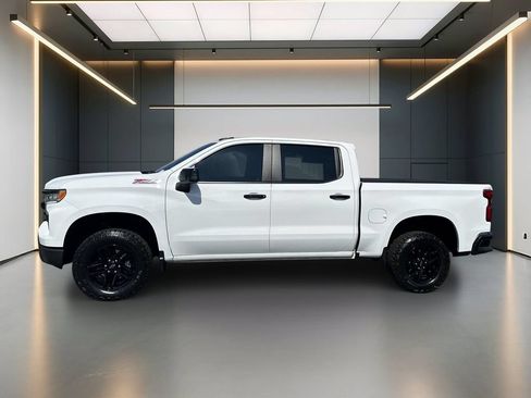 Used 2024 Chevrolet Silverado 1500 LT Trail Boss AWD/4WD image 2