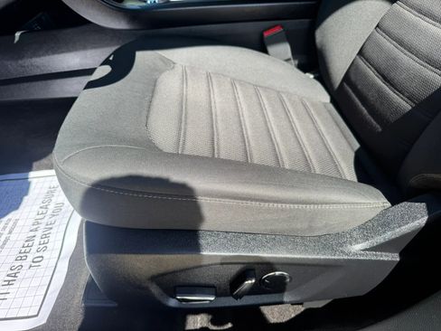 Used 2020 Ford Fusion SE FWD image 21