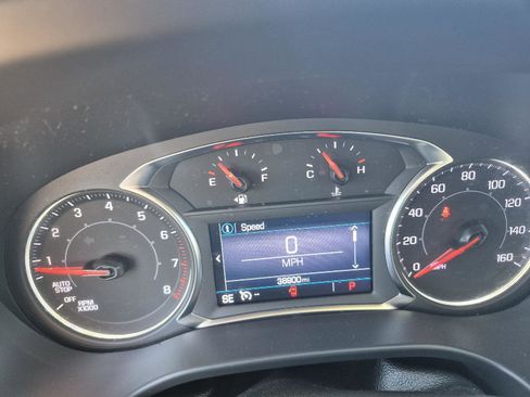 Used 2023 GMC Acadia SLE w/ Driver Convenience Package image 24