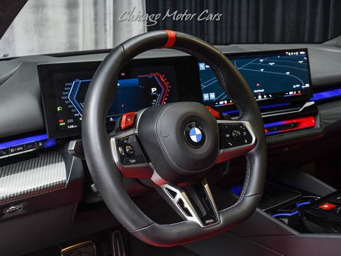 Used 2025 BMW M5 w/ Carbon Package image 9