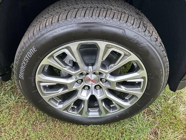 New 2026 GMC Yukon XL Denali w/ Denali Reserve Package AWD/4WD image 15