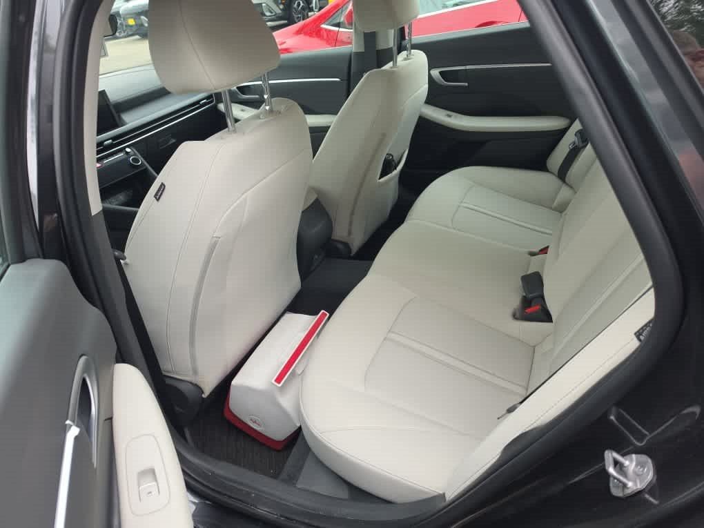 Certified 2025 Hyundai Sonata SEL AWD/4WD image 6