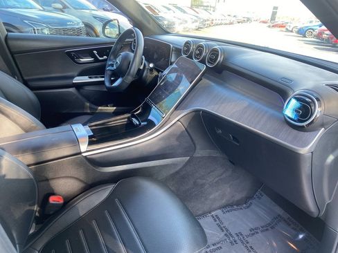 Used 2025 Mercedes-Benz GLC 350e GLC 350e image 23