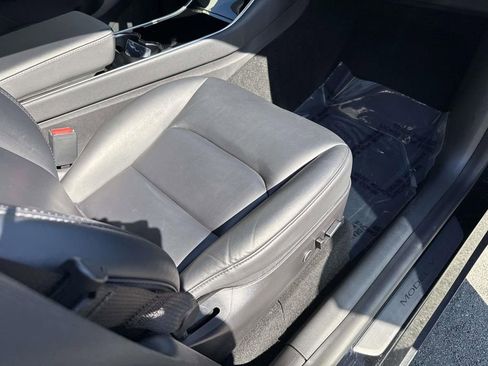 Used 2021 Tesla Model Y Long Range image 23