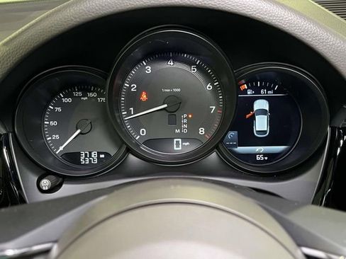 Certified 2025 Porsche Macan image 44