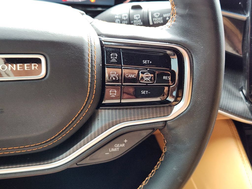 Used 2024 Jeep Grand Wagoneer Series III w/ Rear Seat Video Group 1 AWD/4WD image 20