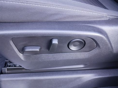 Used 2023 Chevrolet Silverado 1500 RST image 32