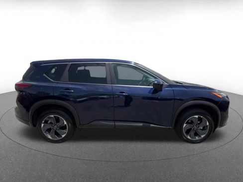 Used 2025 Nissan Rogue SV FWD image 16