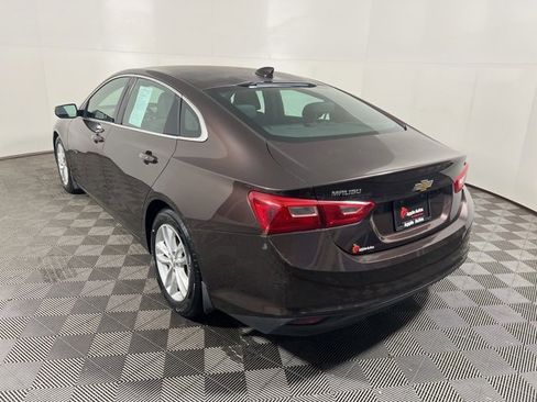 Used 2016 Chevrolet Malibu LT image 4