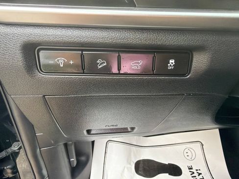 Used 2025 Kia Telluride S FWD image 17