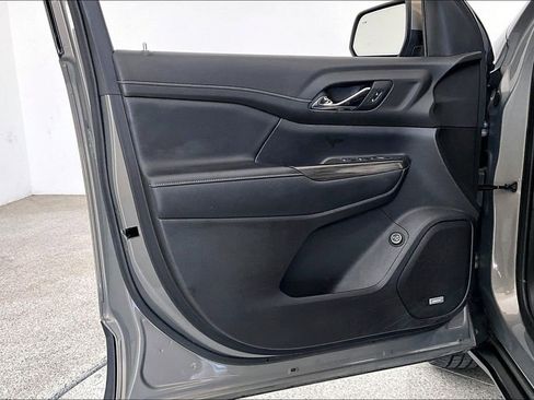 Used 2019 GMC Acadia SLT FWD image 21