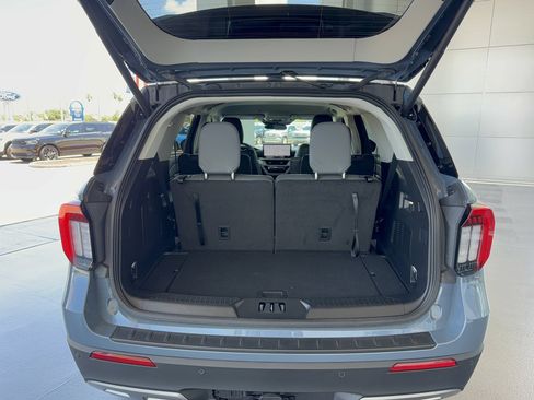 Certified 2025 Ford Explorer Active w/ Active Comfort Package RWD image 7