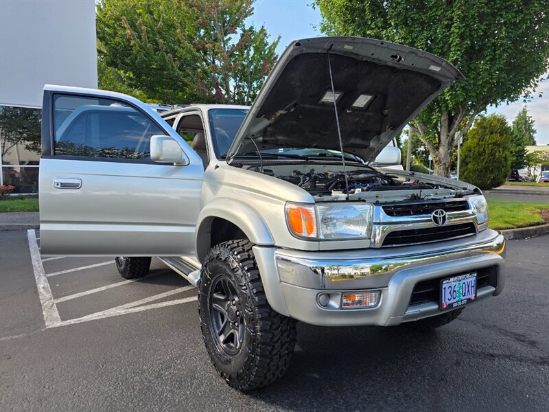 Used 2002 Toyota 4Runner SR5 AWD/4WD image 26