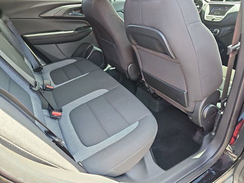 Used 2023 Chevrolet TrailBlazer LT FWD image 14