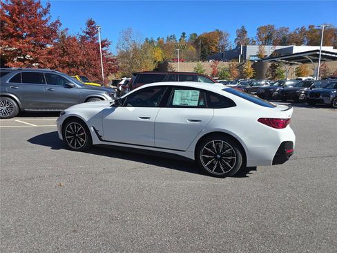 New 2025 BMW i4 xDrive40i image 6