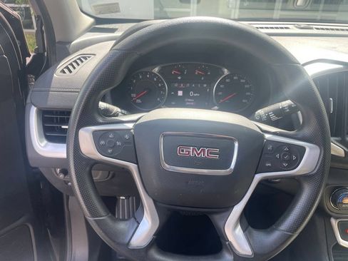 Used 2022 GMC Terrain SLE w/ Driver Convenience Package FWD image 6