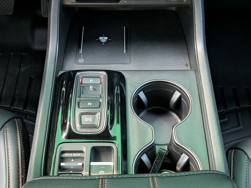 Used 2025 Honda Pilot TrailSport image 30