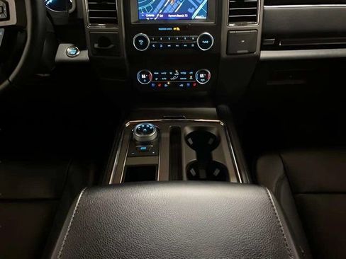 Used 2021 Ford Expedition XLT RWD image 14