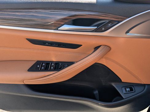 Used 2023 BMW 530i w/ M Sport Package image 41