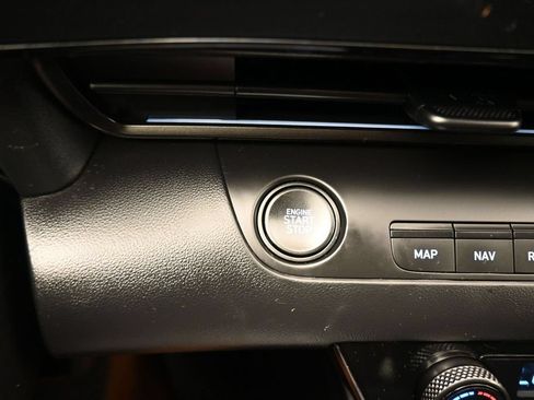 Used 2025 Hyundai Elantra SEL FWD image 25
