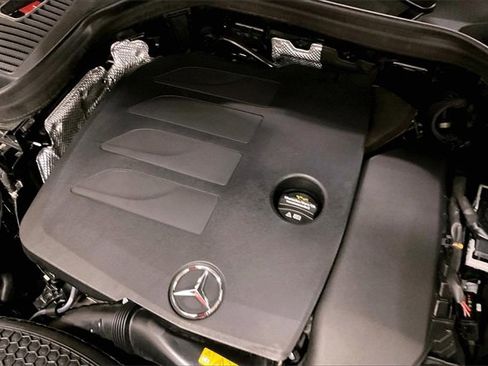 Used 2022 Mercedes-Benz GLC 300 4MATIC image 34