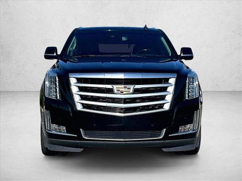 Used 2016 Cadillac Escalade Premium AWD/4WD image 3
