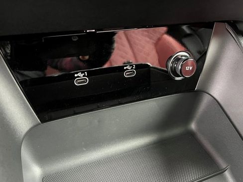 Certified 2025 Audi S6 e-tron Prestige w/ 21" Black Optic Package image 31