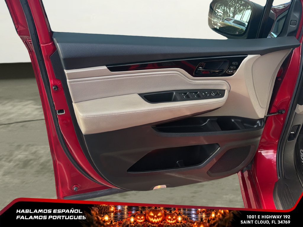 Used 2023 Honda Odyssey Touring image 13