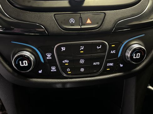 Used 2023 Chevrolet Equinox RS w/ RS Leather Package image 21