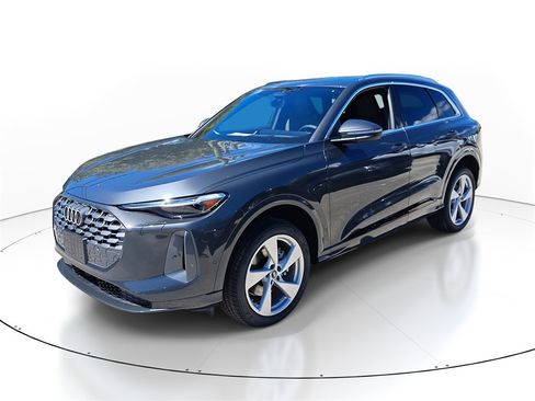 New 2025 Audi Q5 Premium Plus image 2