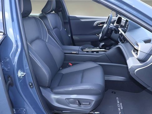 Certified 2025 Toyota Crown Signia image 20