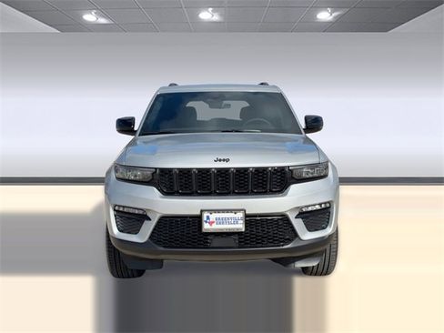 New 2025 Jeep Grand Cherokee Limited image 6