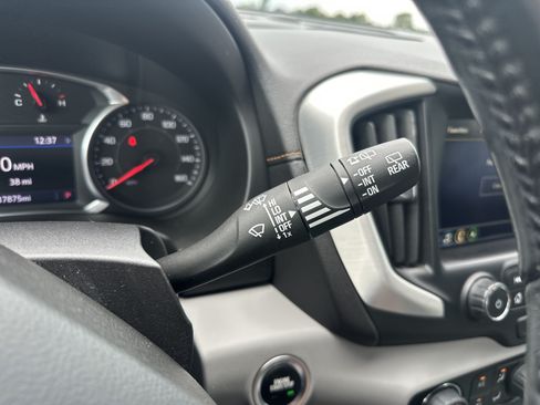 Used 2019 GMC Terrain SLT w/ Preferred Package FWD image 26