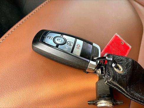 Used 2024 Ford Maverick Lariat FWD image 15